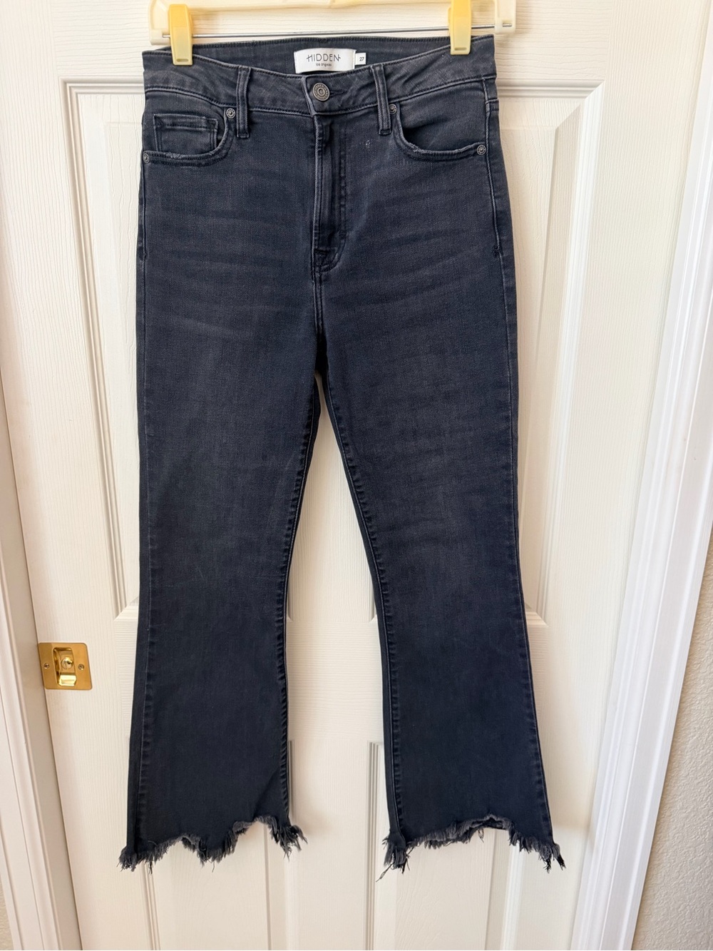 Hidden High-Rise Cropped Flare Jeans in Black with Raw Hem